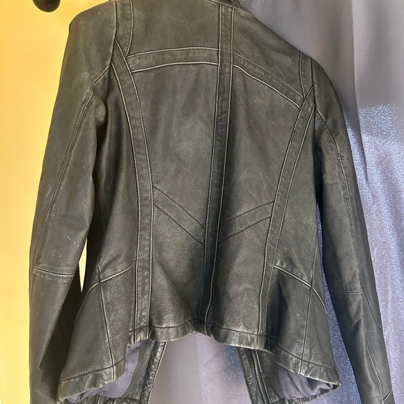 Danier Black Women’s Leather MotorcycleJacket - Picture 2 of 8